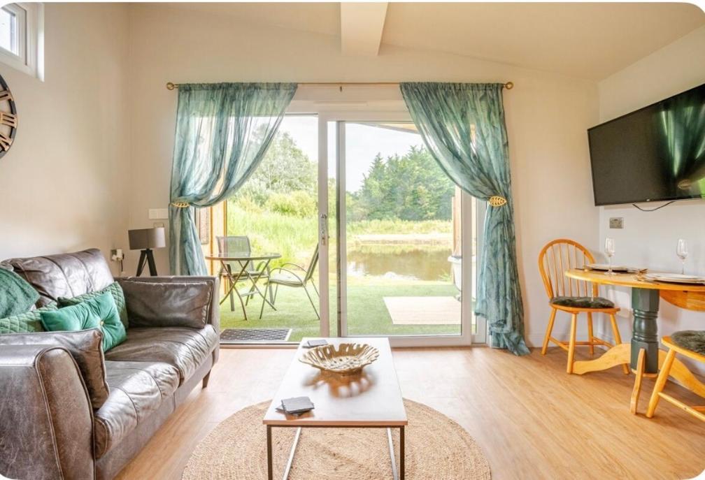 Reeds Retreat Villa Ashford  Bagian luar foto